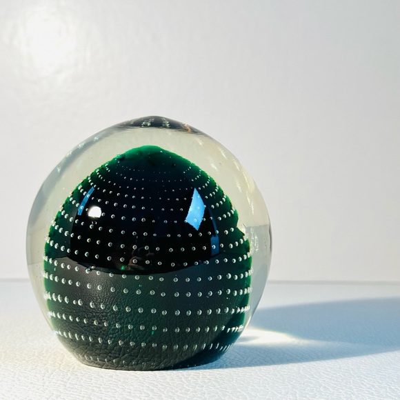 VTG Handblown Blown Glass Bubble Green Orb Paperweight - Picture 3 of 11